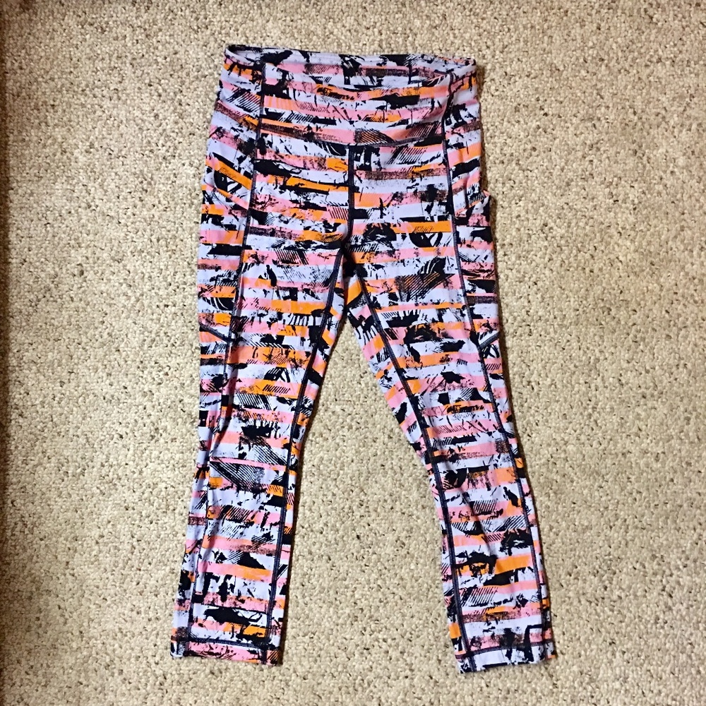 Lululemon Speed Up Crop  21" /Size 4